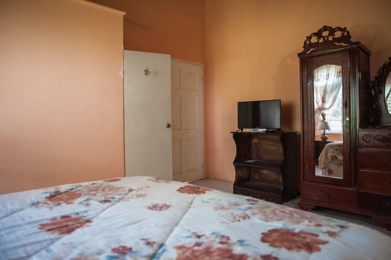 Diamond Villa Guest House Montego Bay Luaran gambar